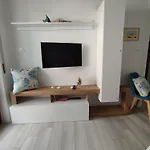 Seaview Allegra Apartment *